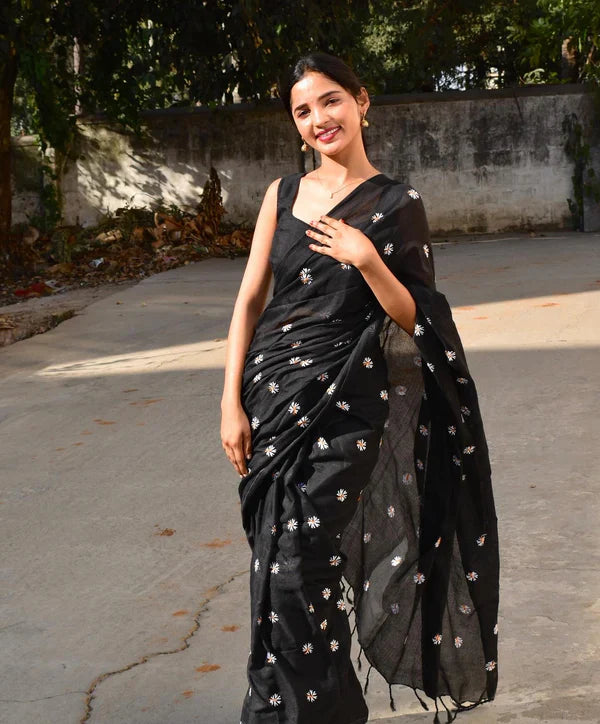 Black Daisy Radiance Saree